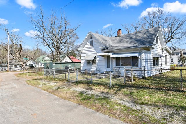 620 S Weaver Court, Springfield, MO 65806