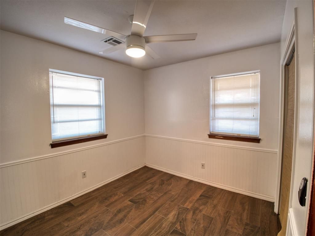 Image 26 of property listing at 110 Eberle Drive, Moore, OK 73160