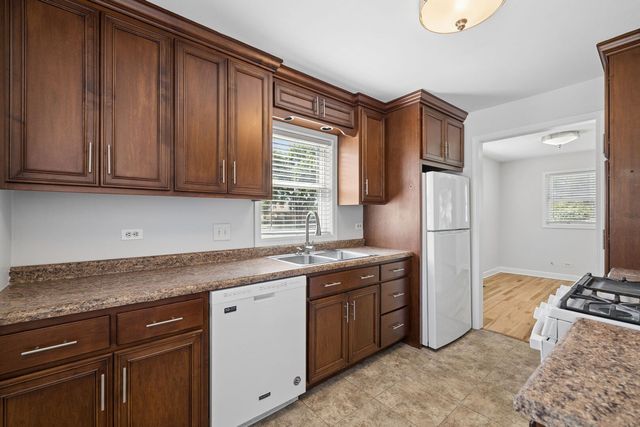 940 Mckinley Court, Lockport, IL 60441