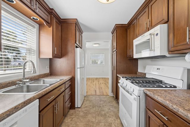 940 Mckinley Court, Lockport, IL 60441