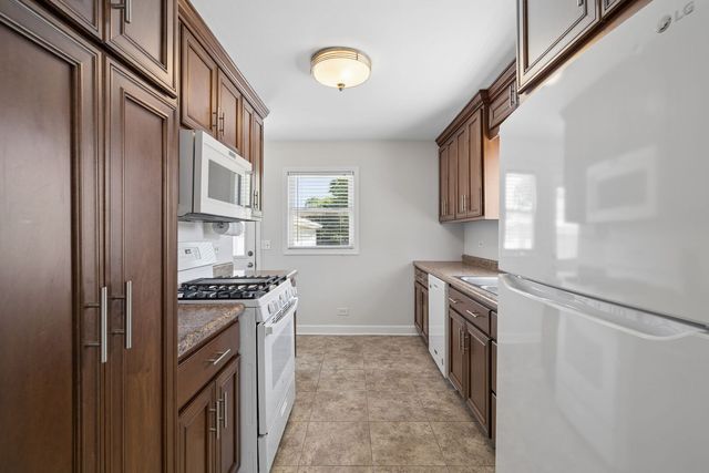 940 Mckinley Court, Lockport, IL 60441