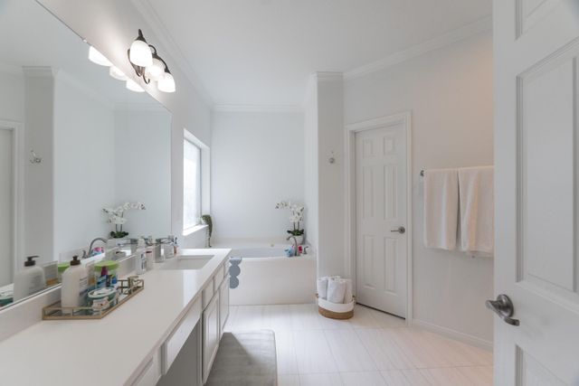 135 S Rocky Point Circle, Spring, TX 77389