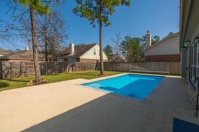 135 S Rocky Point Circle, Spring, TX 77389