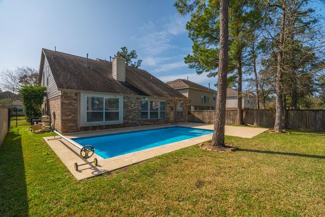 135 S Rocky Point Circle, Spring, TX 77389