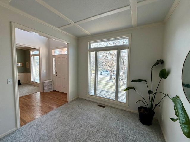 5719 N Dawn Court, Kansas City, MO 64151