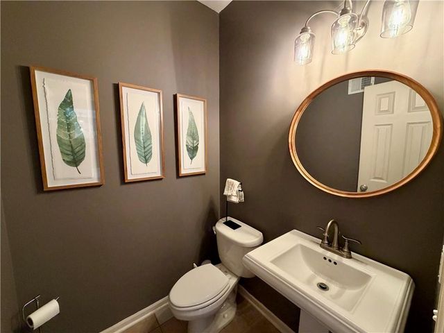 5719 N Dawn Court, Kansas City, MO 64151