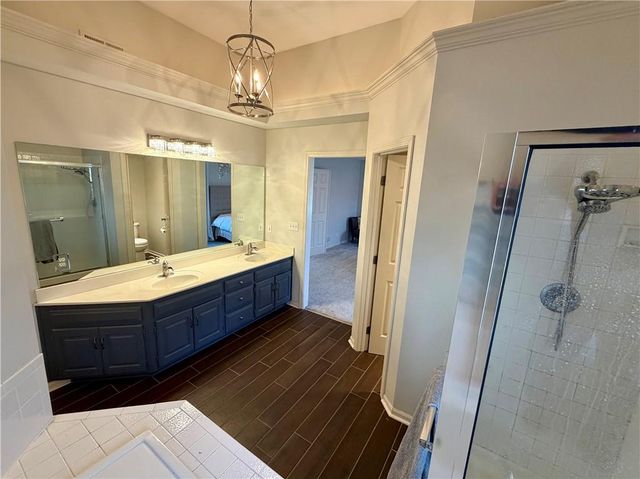 5719 N Dawn Court, Kansas City, MO 64151