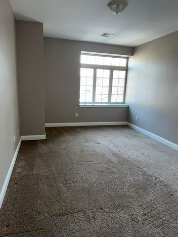 40 Heather St 204, Beverly, MA 01915