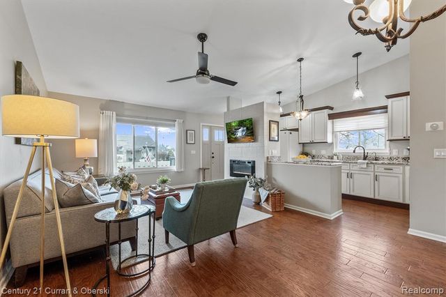 62401 Raleigh Court 1, South Lyon, MI 48178