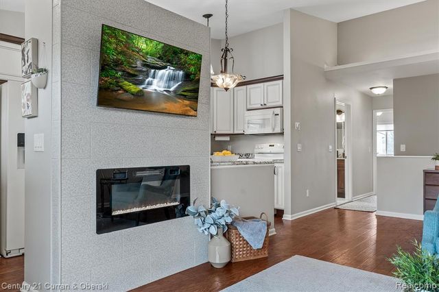 62401 Raleigh Court 1, South Lyon, MI 48178