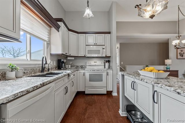 62401 Raleigh Court 1, South Lyon, MI 48178