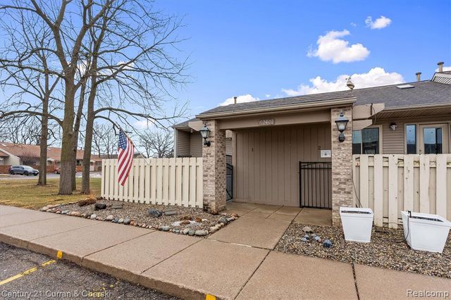 62401 Raleigh Court 1, South Lyon, MI 48178