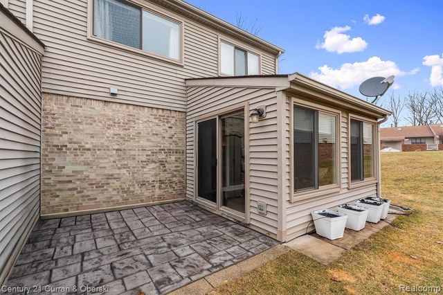 62401 Raleigh Court 1, South Lyon, MI 48178