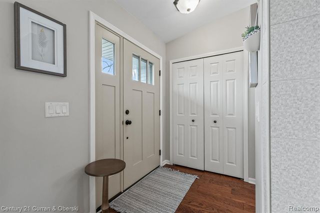 62401 Raleigh Court 1, South Lyon, MI 48178