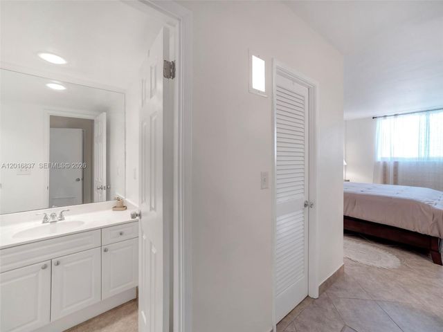 19380 Collins Ave 1020, Sunny Isles Beach, FL 33160