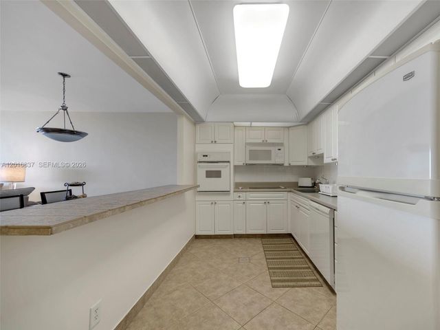 19380 Collins Ave 1020, Sunny Isles Beach, FL 33160