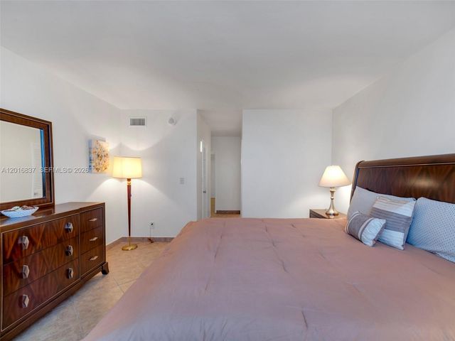 19380 Collins Ave 1020, Sunny Isles Beach, FL 33160