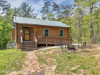 2534 Black Bear Lane, Sevierville, TN 37876