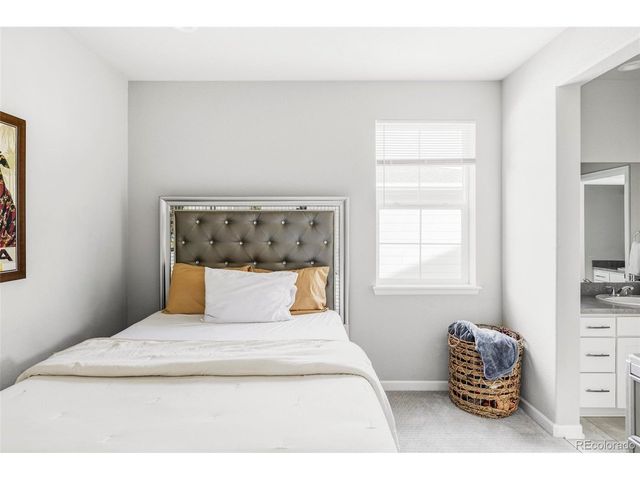 6843 S Vandriver Ct, Aurora, CO 80016