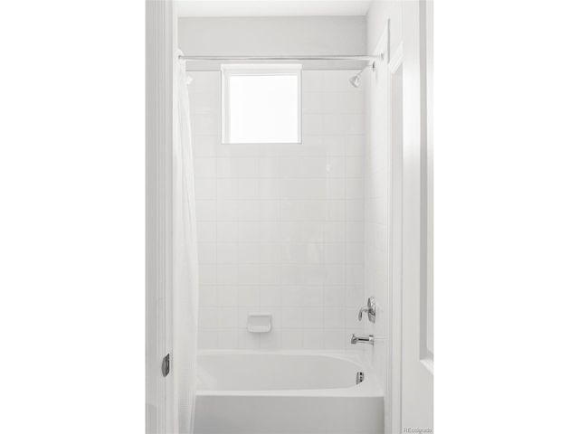 6843 S Vandriver Ct, Aurora, CO 80016