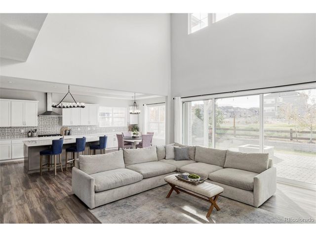 6843 S Vandriver Ct, Aurora, CO 80016