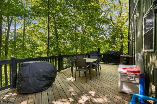 7 Glen Dr, Vernon Twp., NJ 07461