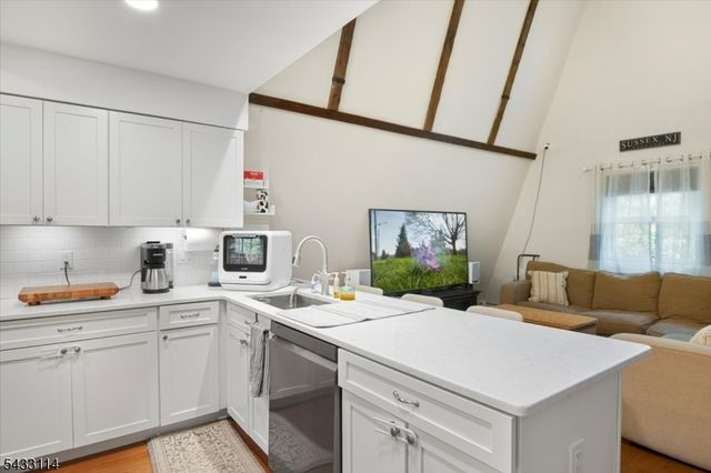 7 Glen Dr, Vernon Twp., NJ 07461