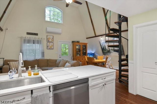 7 Glen Dr, Vernon Twp., NJ 07461