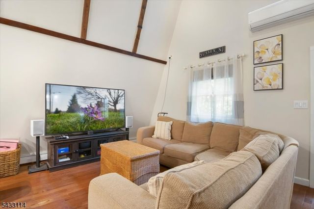 7 Glen Dr, Vernon Twp., NJ 07461