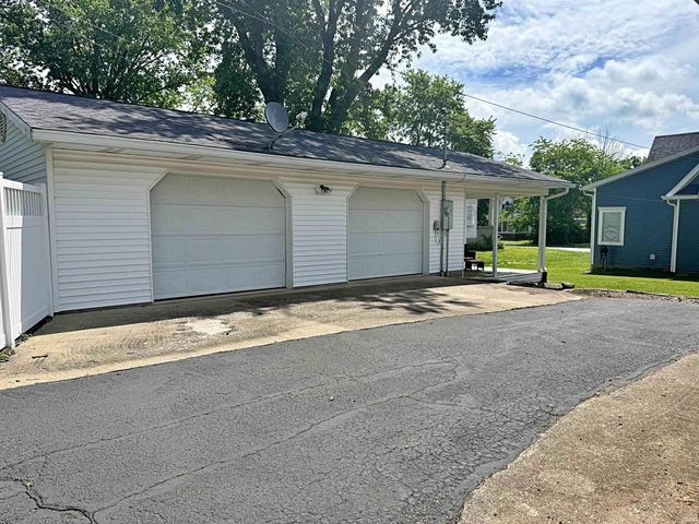 407 E Main Street, Loogootee, IN 47553