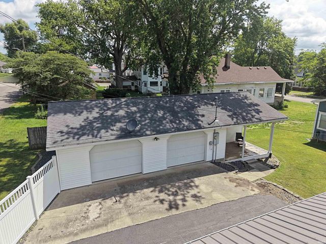 407 E Main Street, Loogootee, IN 47553