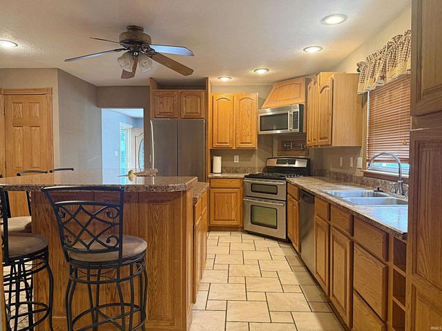 407 E Main Street, Loogootee, IN 47553