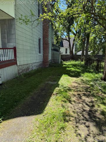 804 Court Street, Port Huron, MI 48060