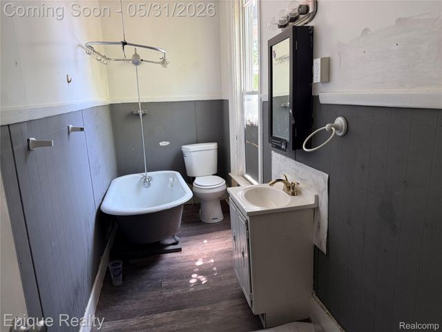 804 Court Street, Port Huron, MI 48060