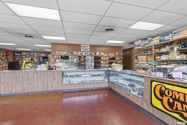 3006 AVENUE OF THE CITIES, Moline, IL 61265