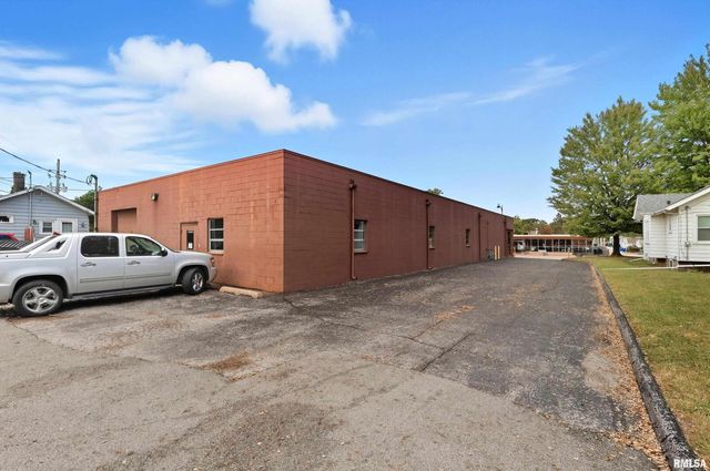 3006 AVENUE OF THE CITIES, Moline, IL 61265