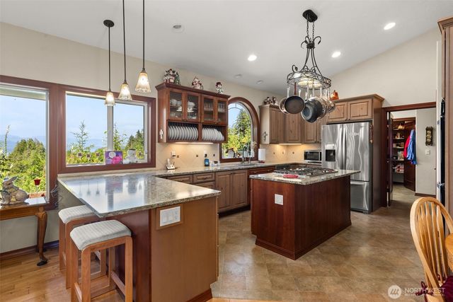 1471 E Webb Hill Road, Union, WA 98592