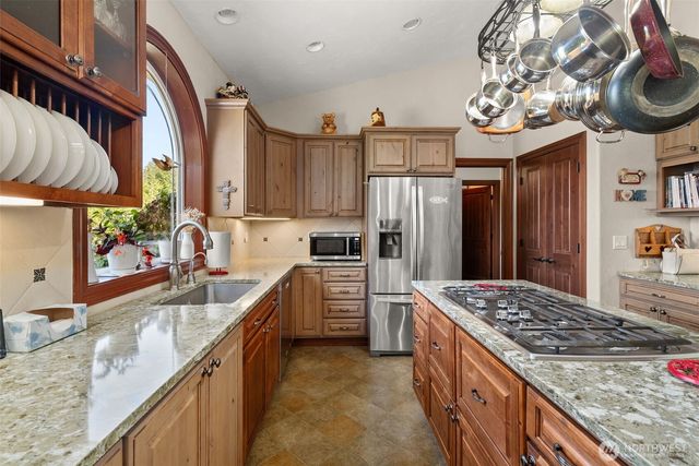 1471 E Webb Hill Road, Union, WA 98592