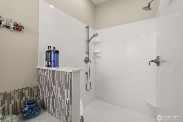 1471 E Webb Hill Road, Union, WA 98592