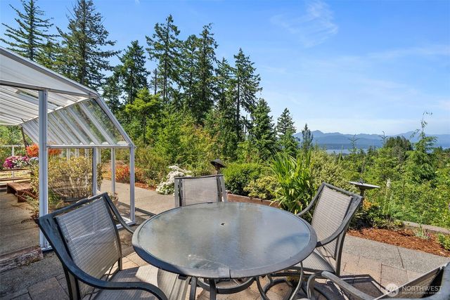 1471 E Webb Hill Road, Union, WA 98592