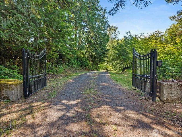 1471 E Webb Hill Road, Union, WA 98592