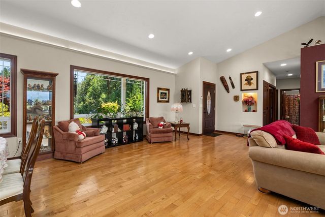 1471 E Webb Hill Road, Union, WA 98592
