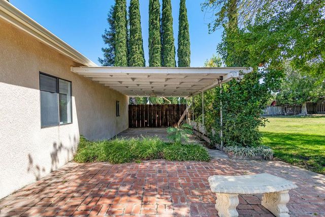1604 Walnut Ave, Escalon, CA 95320