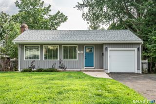 102 Knollwood Road, West Hartford, CT 06110