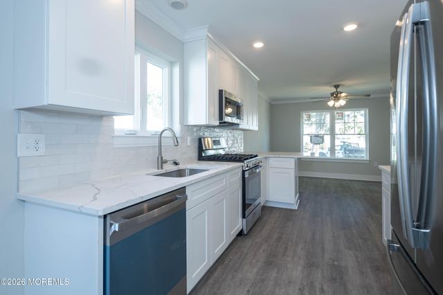 195 Greenwood Drive, Keyport, NJ 07735