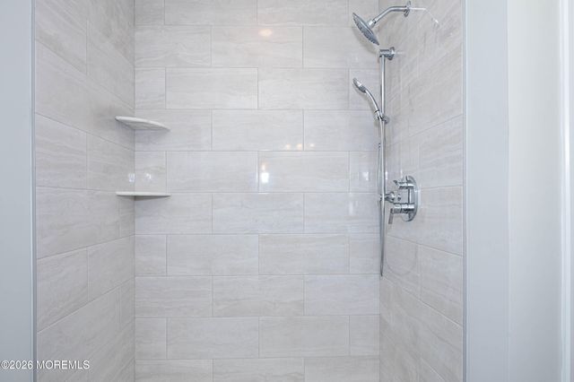 195 Greenwood Drive, Keyport, NJ 07735