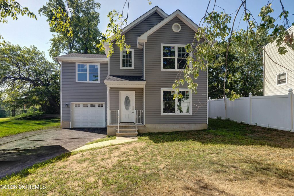 195 Greenwood Drive, Keyport, NJ 07735