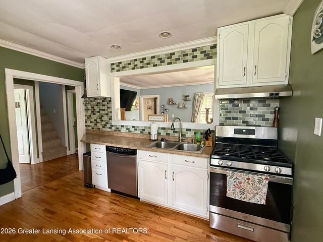 821 Clark Road, Lansing, MI 48917