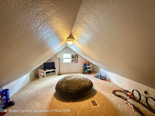 821 Clark Road, Lansing, MI 48917