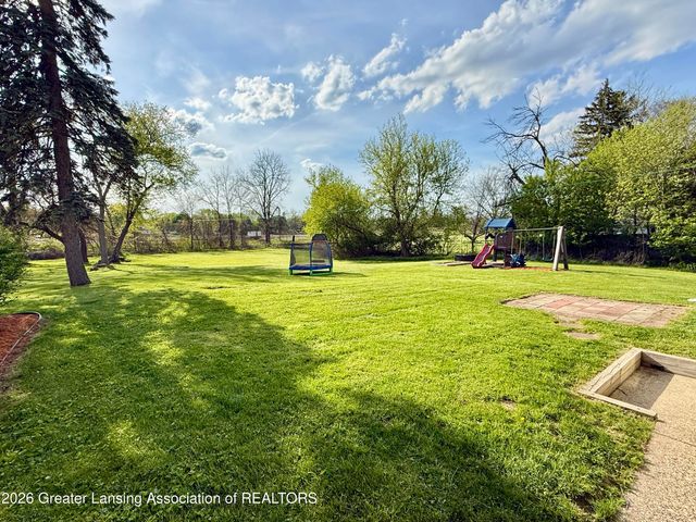 821 Clark Road, Lansing, MI 48917